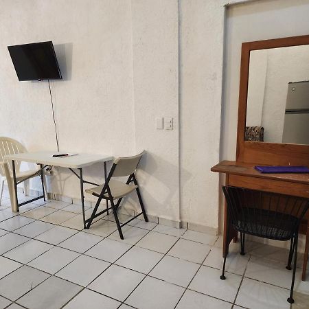 Small Studio Apt 5Min To Dt! Zihuatanejo Luaran gambar