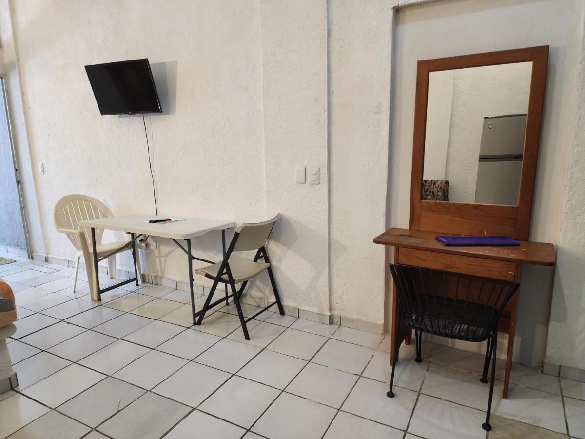 Small Studio Apt 5Min To Dt! Zihuatanejo Luaran gambar